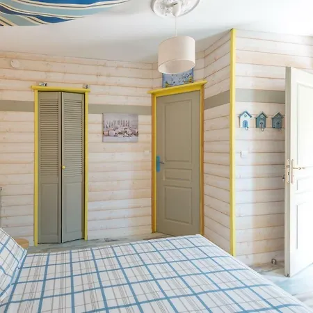 L'escale Marine - Couette Et Cafe Bed & Breakfast